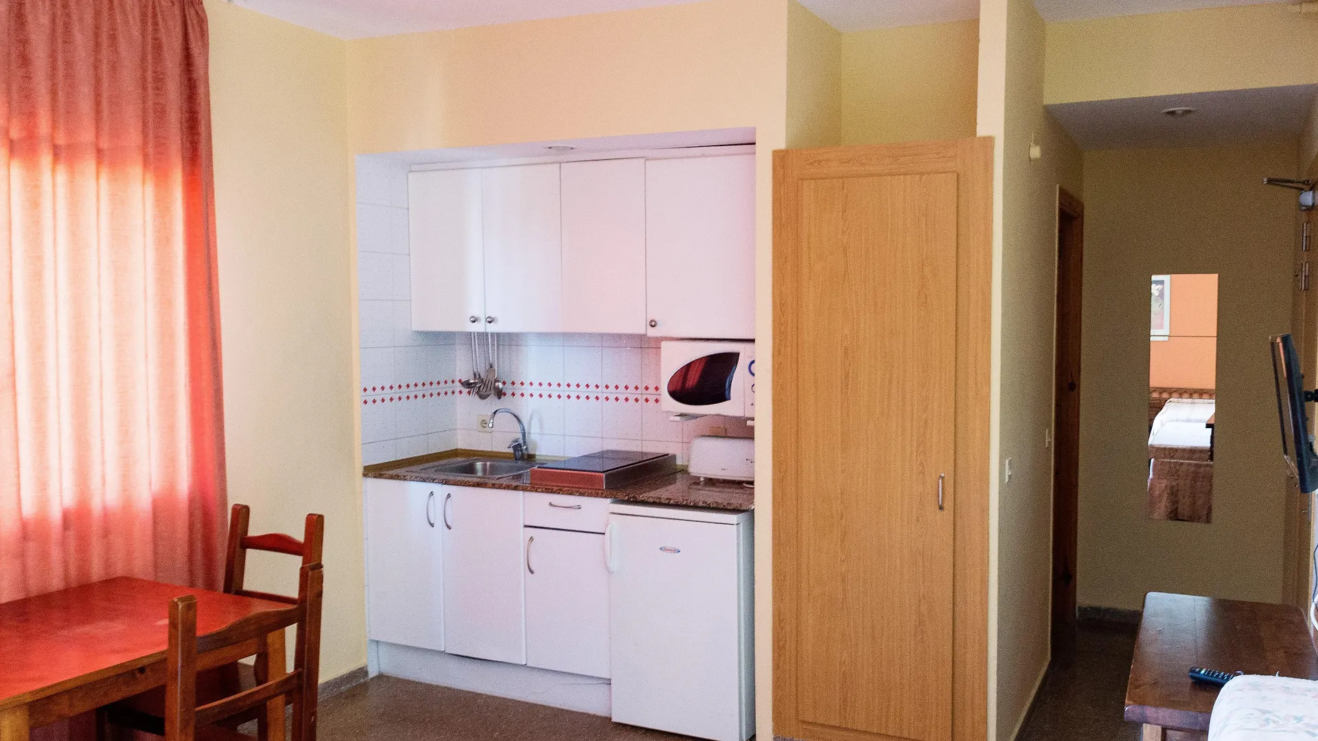 Aparthotel Las Mariposas Lloret de Mar